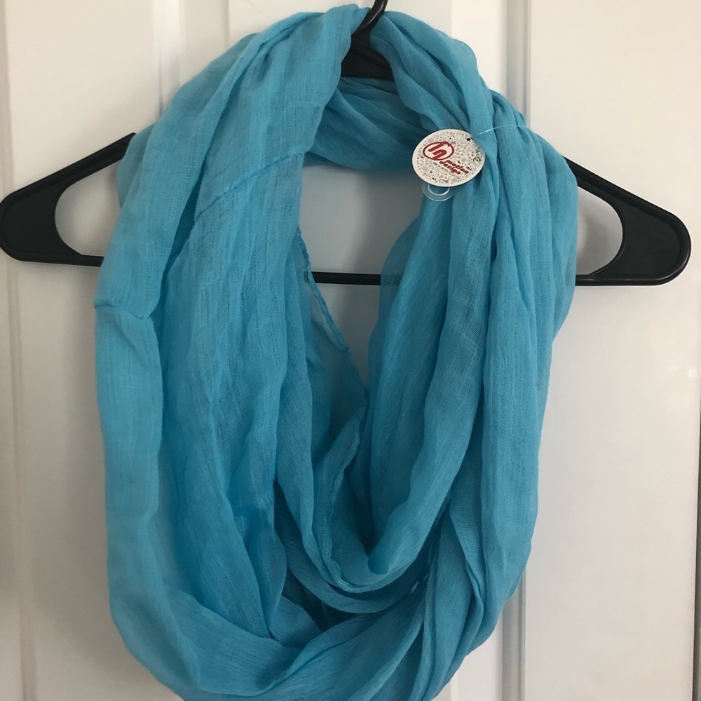 Infinity scarf